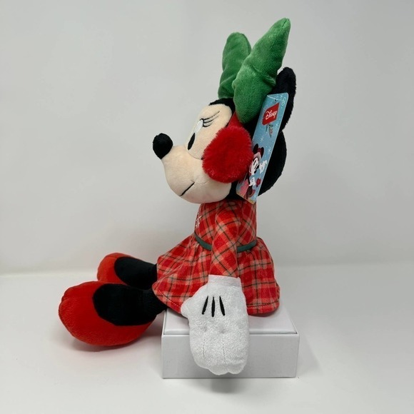 Disney 2022 Holiday Minnie Mouse 15" Plush Macy's Snowflake Earmuffs Collectable - Picture 6 of 13